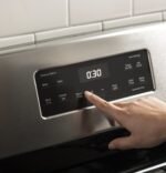 GE 30" Freestanding Gas Range - Image 16