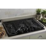GE 30" Built-In Gas Cooktop JGP5030DLBB - Image 5